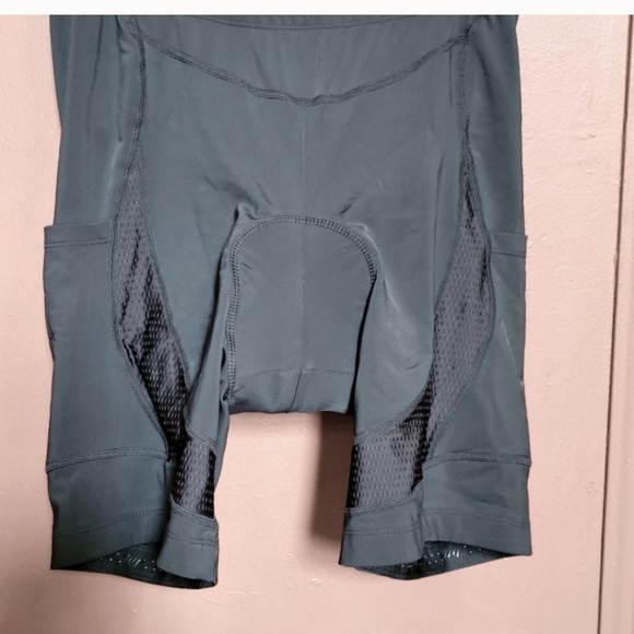 BEROY Women's Cycling Shorts withBack Reflector and Pockets. - Picture 2 of 11